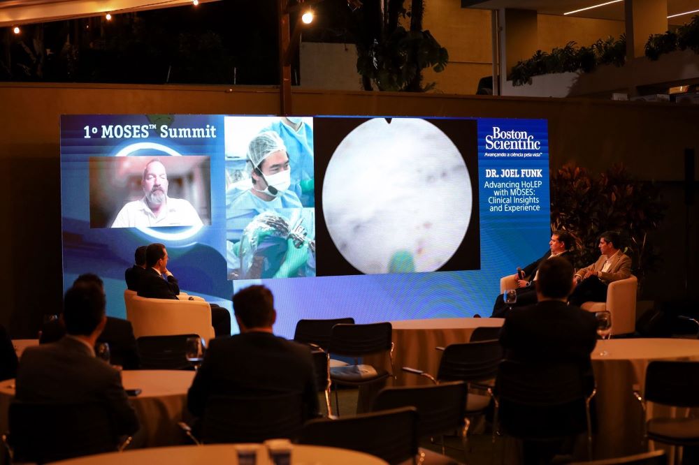 Cirurgia ao vivo de HoLEP durante o 1º MOSES Summit de Urologia